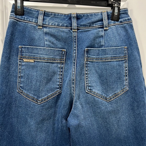 Michael Kors  blue jeans Basics - Picture 4 of 14